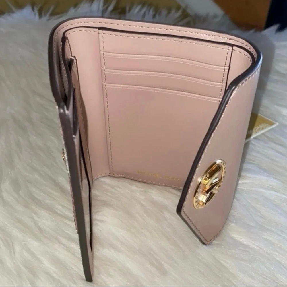 Michael Kors 💯% authentic